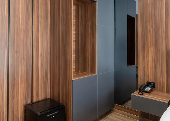 Solo Hotel