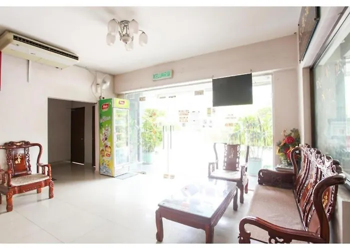 Hs Hotel Siswa Near Utar