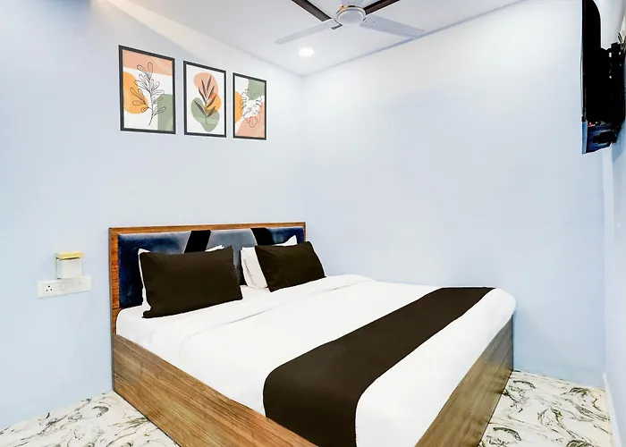 Hotel O Ashyana Rooms & Dormitory