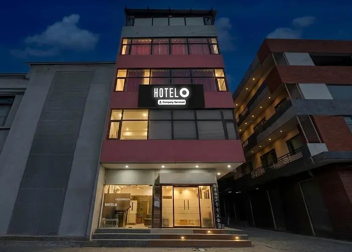 Hotel O By Oyo Sector 58 Mohali Formerly Hotel Alpha