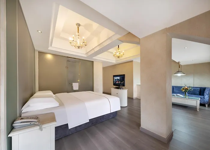Yiwu Yunjing Hotel