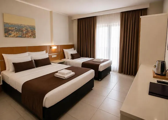 Palm Beach Hotel