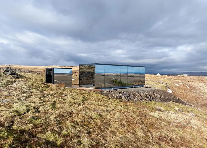 ÖÖD Hekla Horizon - Mirror Houses