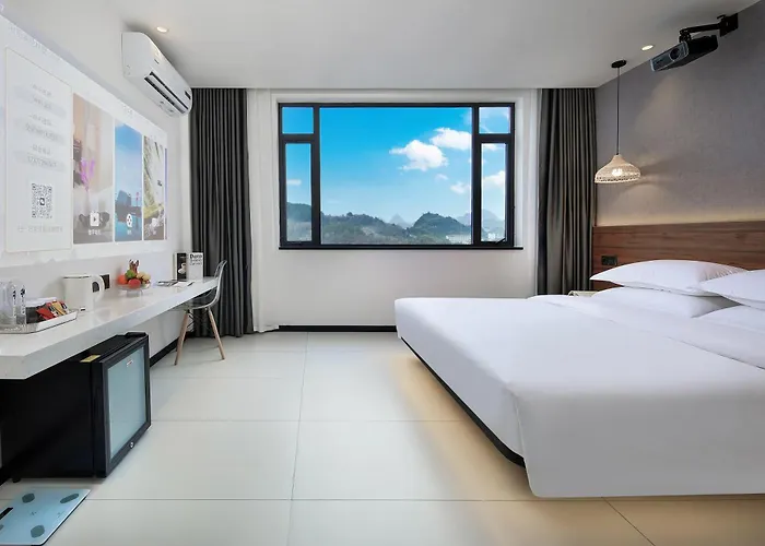 Yangshuo West Street Hotel - Landscape Queen Room - Genting Pool - Surrounded Byyangshuo West Street Hotel - Landscape Queen Room - Genting Pool - Surrounded Byyangshuo West Street Hotel - Landscape Queen Room - Genting Pool - Surrounded Byyangshuo W