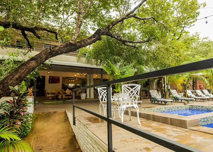 Kasambabezi Lodge