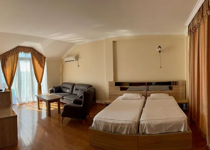Hotel Lazuri