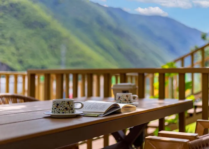 Jiuzhaigou Southern Hill Retreat B&B