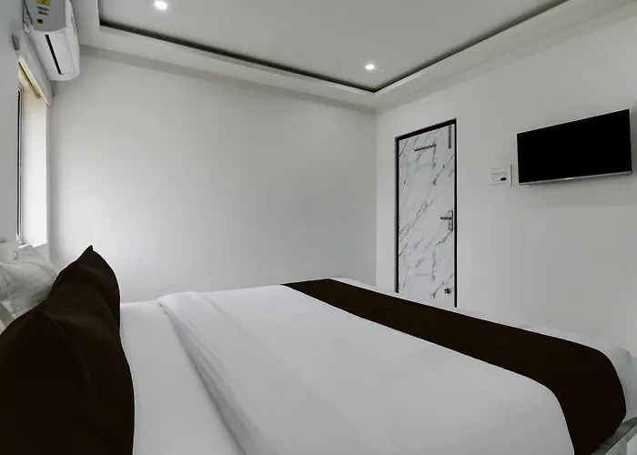 Hotel O Blue Stone Residency