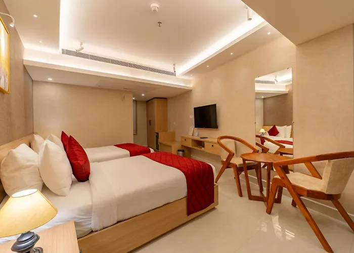 Hotel Grand Courtyard Pala