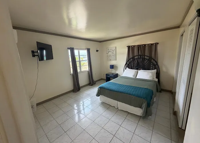 Dove Cove Comfort Suites