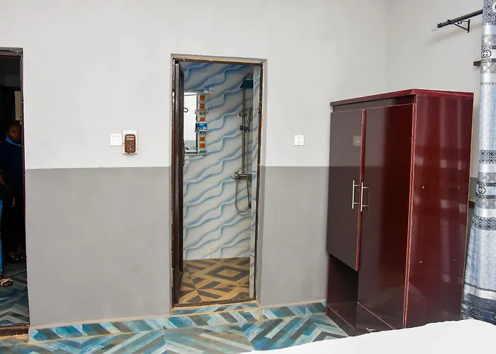 Global Hotel