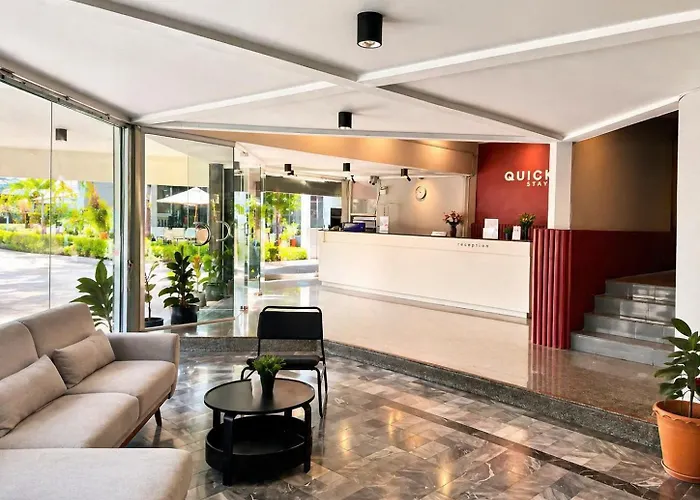 Quicky Stay Hotel Suphanburi