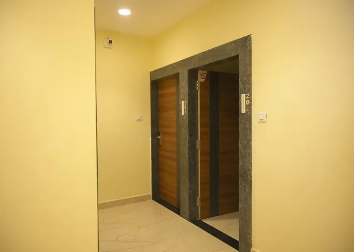 Hotel Nemiresidency