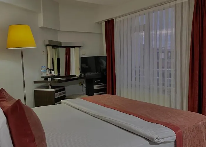 Cagan Palace Otel