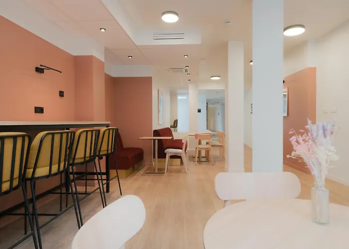 City Pop 2Night Paris - Self Check-In