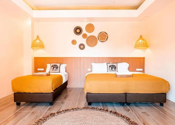 Infinity Bay Suites