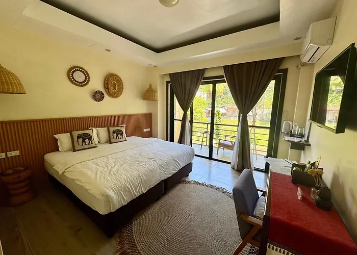Infinity Bay Suites