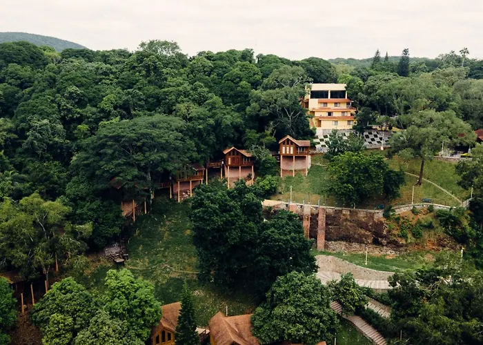 Cumbres Hotel y Cabañas