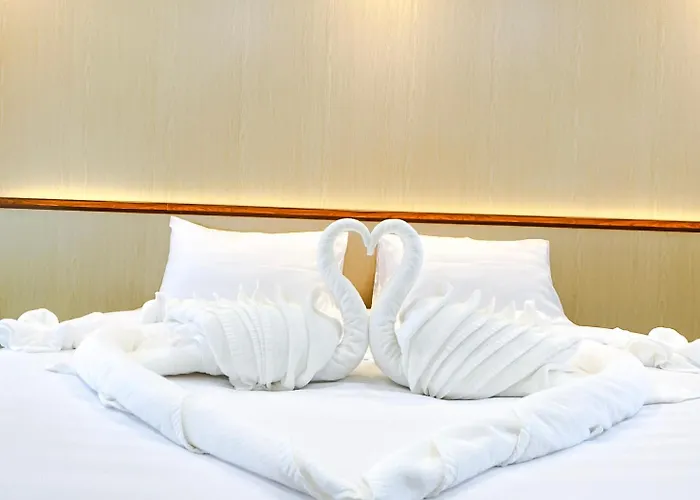 Aten Hotel - เอเท็น โฮเทล