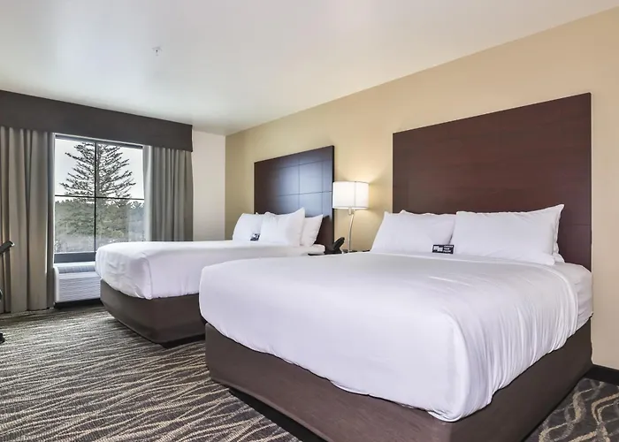 Cobblestone Hotel&Suites - Monte Vista