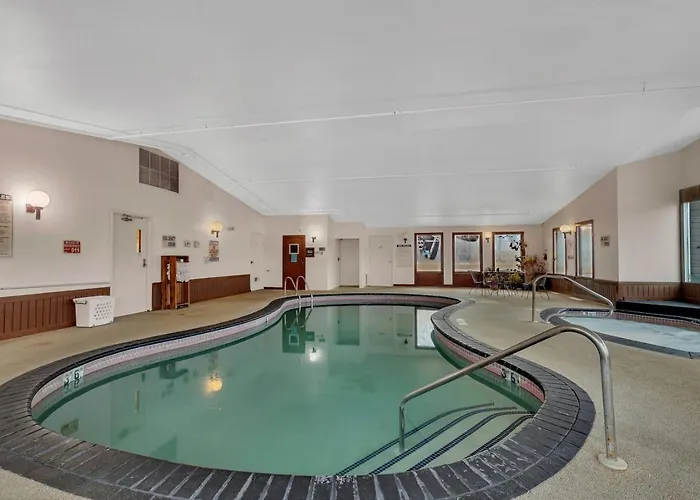 (1 Bedroom Unit Next To Downtown Nisswa And Bir
