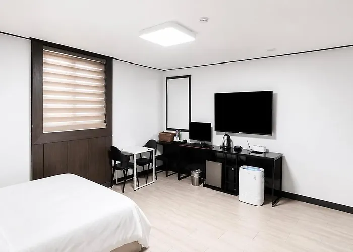 Osan J Hotel
