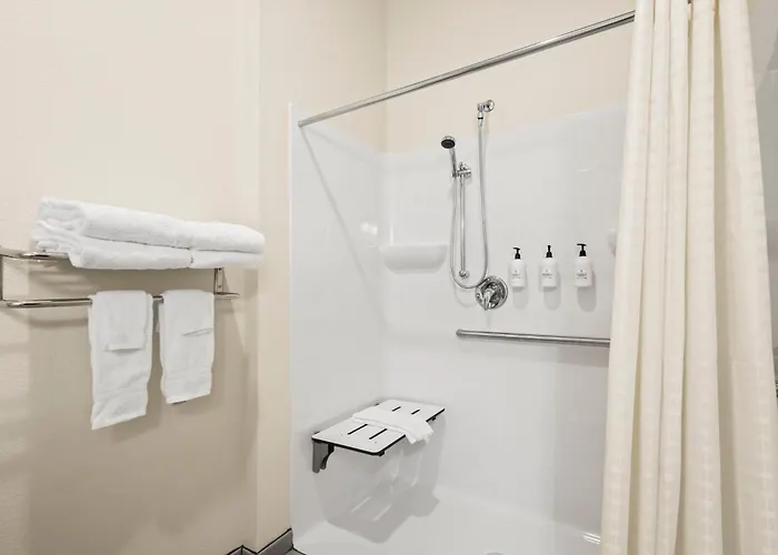 Cobblestone Hotel & Suites - Bay Minette