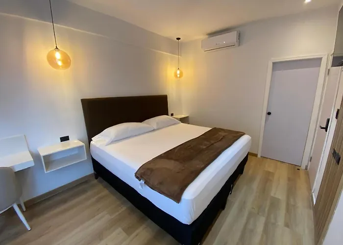 Hotel Merendon Express