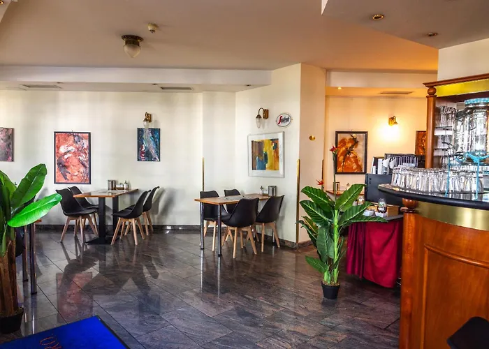Suite Hotel 900M Zur Oper