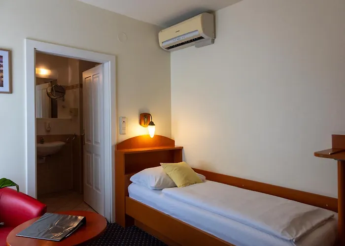 Suite Hotel 900M Zur Oper