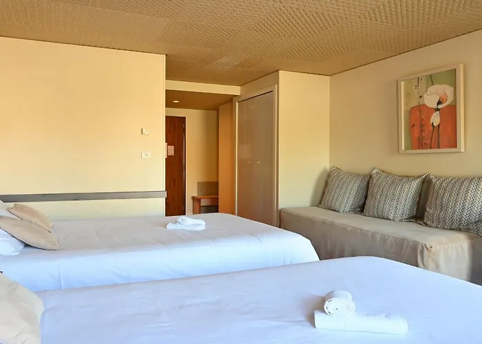 Logis Hotel & Restaurant Le Cheval Blanc Et Clovis