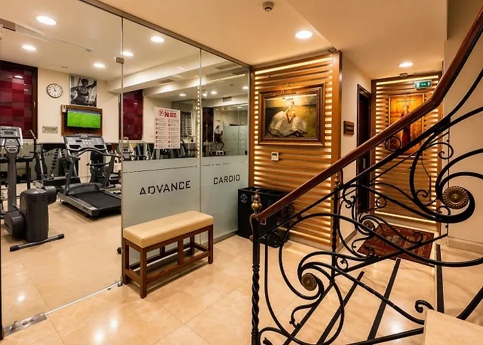 Glk Premier Regency Suites & Spa