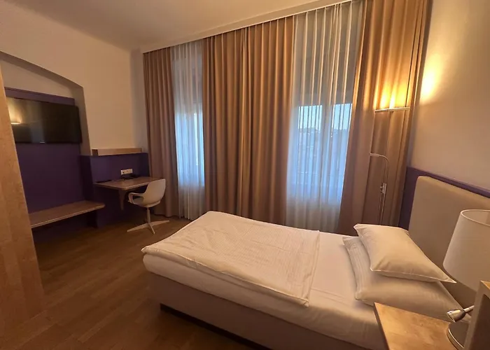 Hotel Caroline