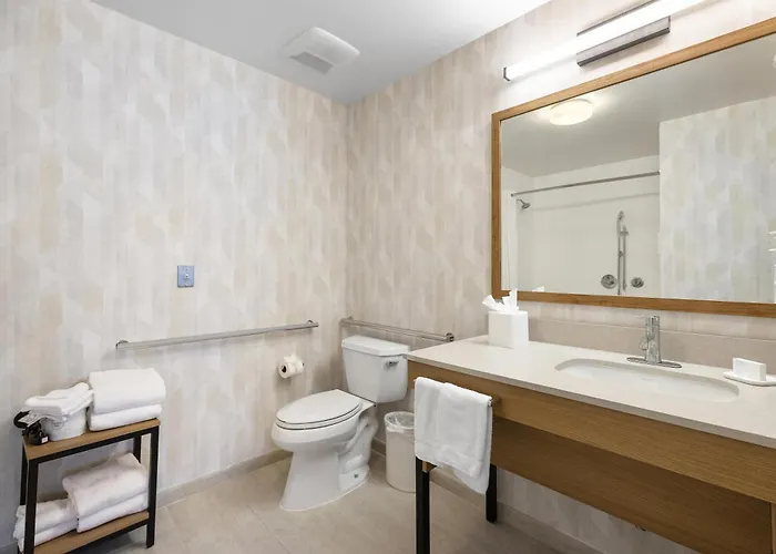 Hampton Inn & Suites Lancaster