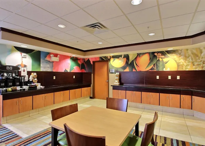 Fairfield Inn & Suites By Marriott Milwaukee Airport