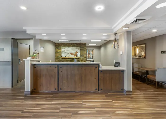 Best Western Plus Cottontree Inn