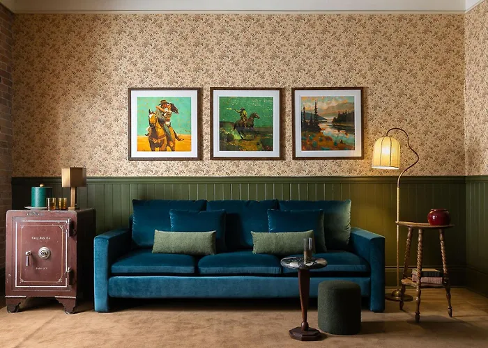 St. Elmo Hotel