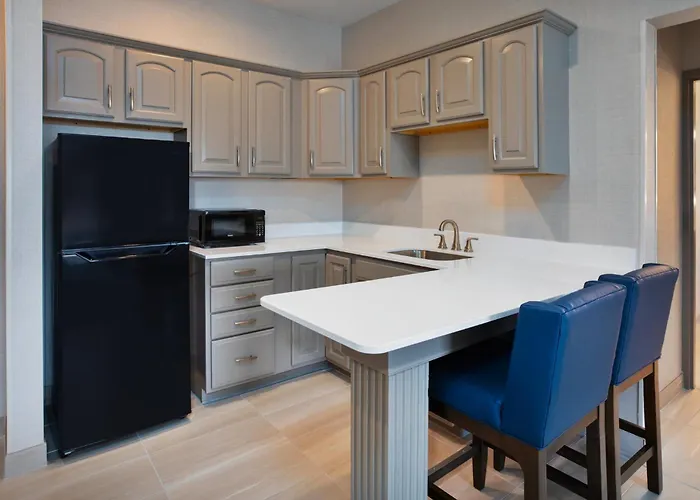 Holiday Inn Express Hotel & Suites Youngstown North-Warren/Niles By Ihg
