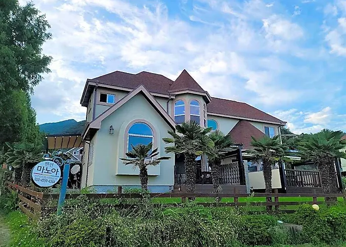 Pension Manoa