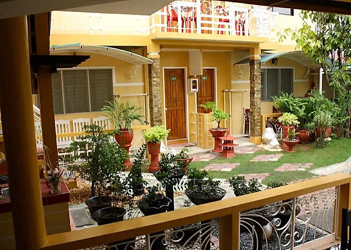 Oslob Malonzo Pension House
