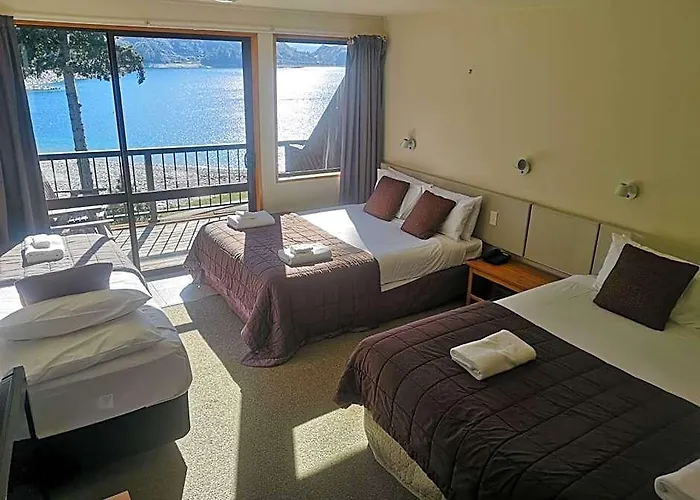 Hawea Hotel