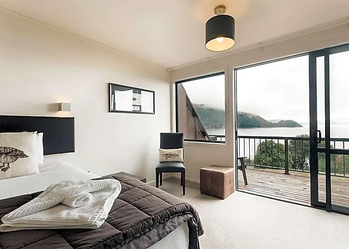 Hawea Hotel