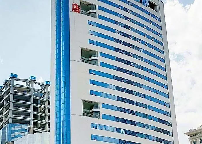 Ha Luo Hotel