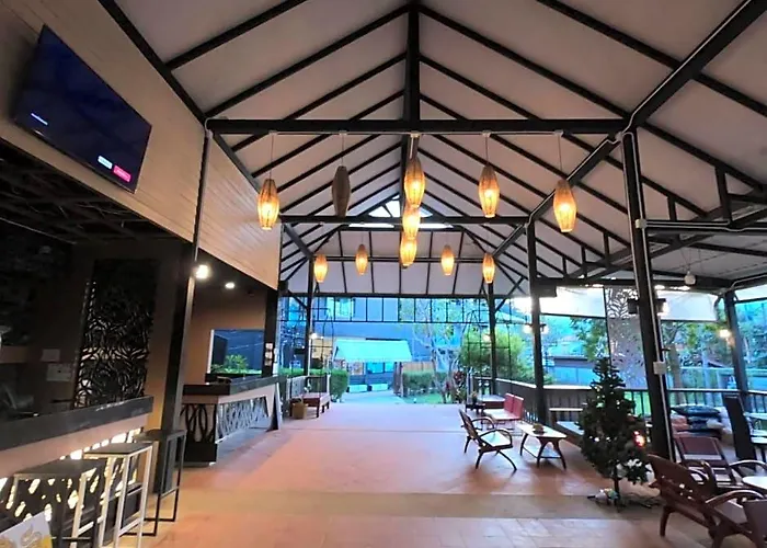 Phitarom Phi Phi Resort