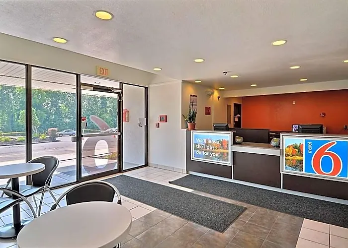 Motel 6-Danvers, Ma - Boston North