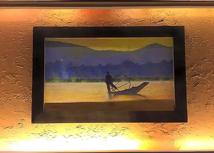 Thousand Island Hotel Inle Lake
