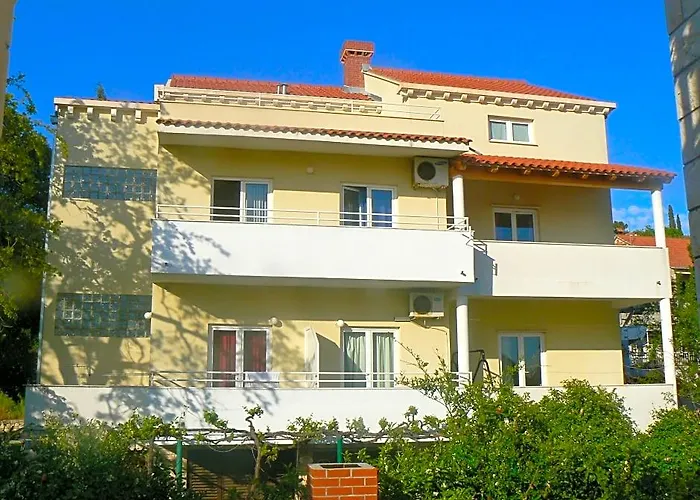 Apartments Zecevic
