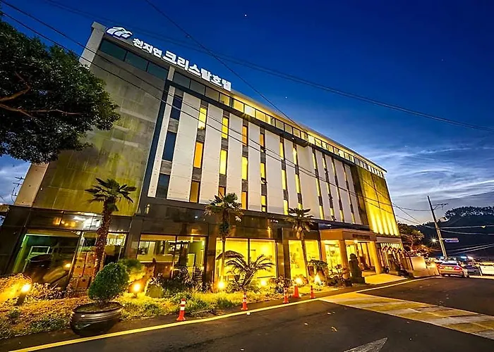 Cheonjiyeon Crystal Hotel