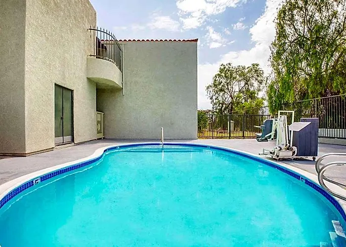 Days Inn By Wyndham Banning Casino/Outlet Mall