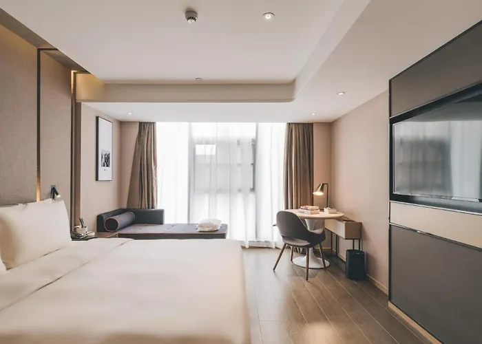 Atour Hotel Huzhou Dongwu